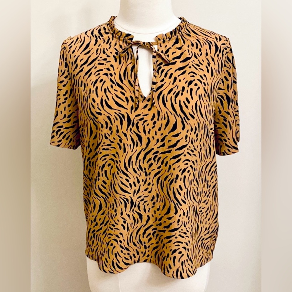 Nine West Brown Black Animal Print SZ L Casual Workwear Office Chic Ruffle Top